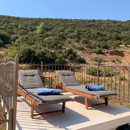 Holiday Home Beyla Pucisca Bagian luar foto