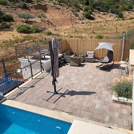 Holiday Home Beyla Pucisca Bagian luar foto
