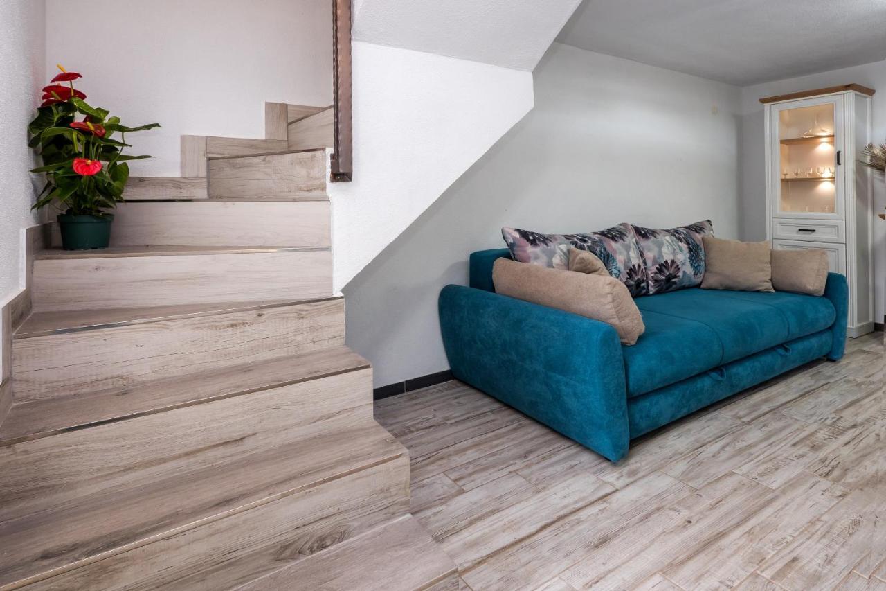 Holiday Home Beyla Pucisca Bagian luar foto