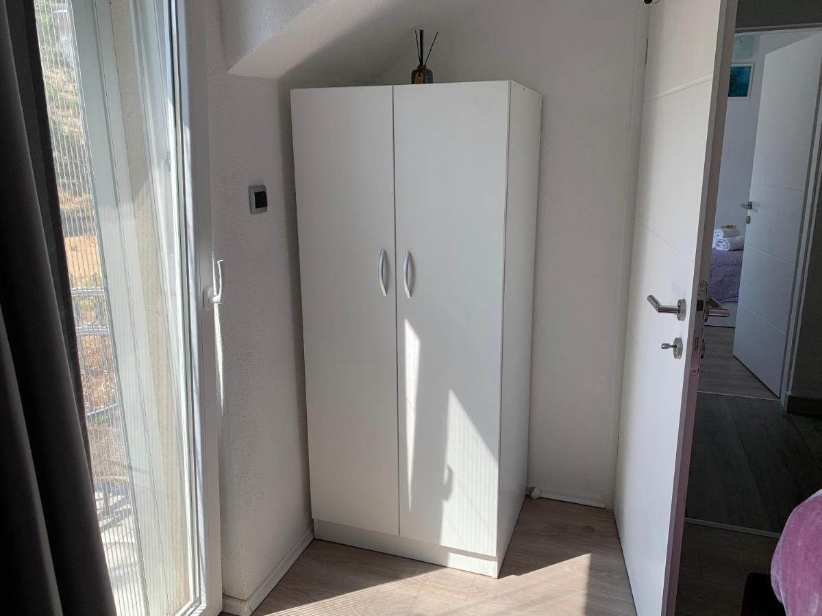 Holiday Home Beyla Pucisca Bagian luar foto